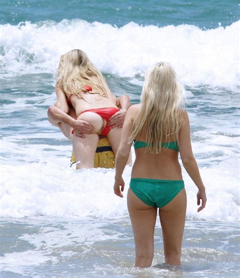 Beach fail : r/vagabondshots