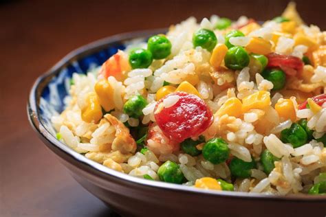 To get an idea of what i am after, i love pao's but they are way out in lakeway so that is out for lunch. Egg Fried Rice Recipe | Authentic Chinese Food Recipes ...