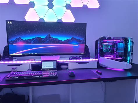 The cool scheme combines various cool shades of colors in the spectrum. I posted my pc in /r/watercooling with just a white color ...
