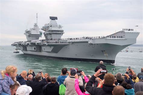 New Uk Aircraft Carrier Hms Queen Elizabeth Arrives At Port The Seattle Times