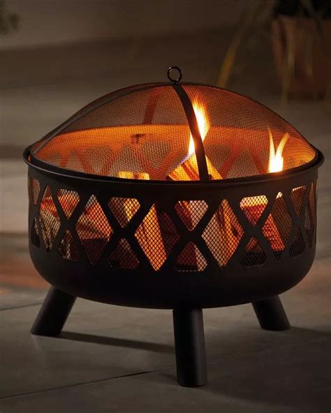 Aldi Shoppers Praise Stylish £50 Specialbuy Fire Pit That Looks