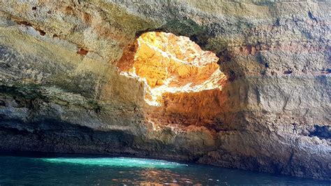 Bas ini menawarkan perkhidmatan hampir ke semua destinasi di semenanjung malaysia. Benagil Express - tours to Benagil cave in Algarve | My ...