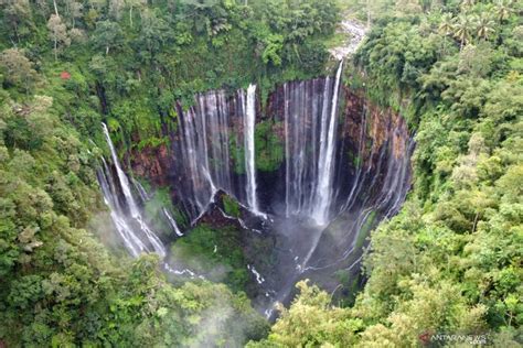 Wisata Air Terjun Tumpak Sewu Asosiasi Emiten Indonesia