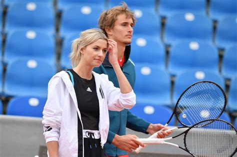 Halep is practicing, but she only crosses herself; Meet the tennis WAGs and HABs who will be rooting on ...