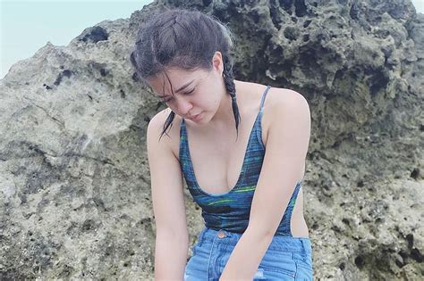 LOOK Sue Ramirez Shows Skin At The Beach ABS CBN News