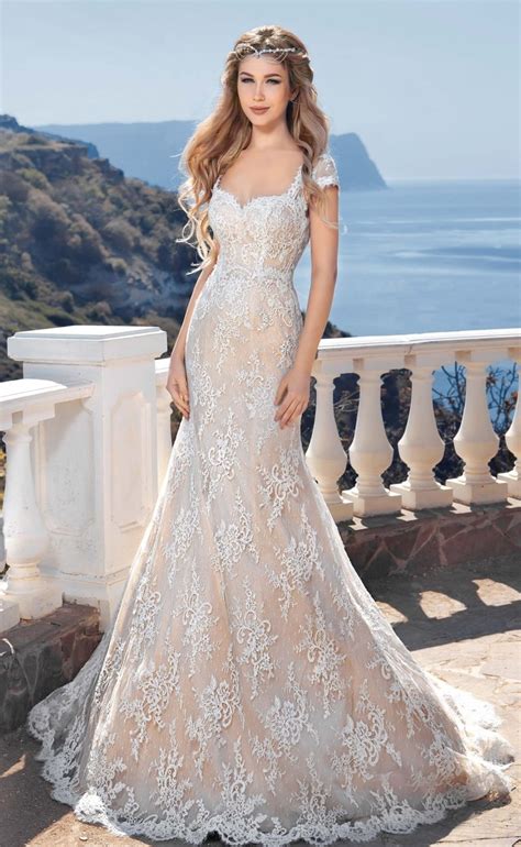 Elegant Beach Wedding Dresses 2017 Appliques Lace Beaded Mermaid Bridal