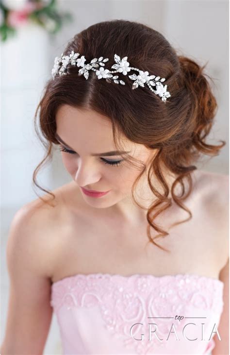 Let's see some pictures with ideas. DEMETRA Crystal Flower Bridal Hair Piece by TopGracia
