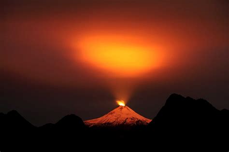 The Villarrica Volcano In Chile Lights Up The Night Sky Time