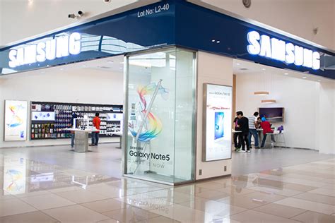 Located at 2nd floor in this regional mall, the 7400sq ft outlet provides a comfortable retail space for shoppers. SAMSUNG - IOI City Mall Sdn Bhd