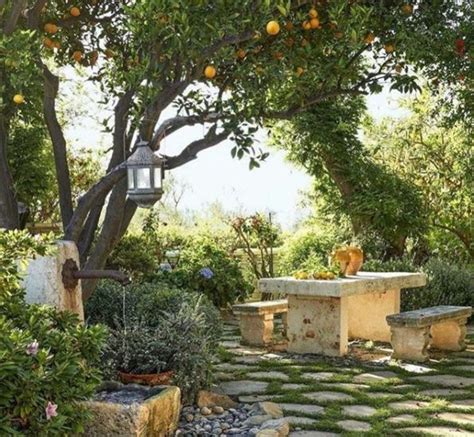 15 Italian Style Garden Ideas For A Romantic Courtyard
