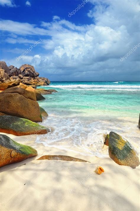 Granite Rocky Beaches On Seychelles Islands — Stock Photo © Znm666 6864839