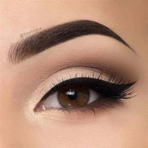How To Smudge Your Eyeliner And Hottest Eyeliner Style Ideas