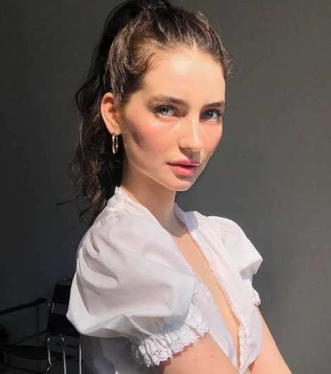 Meadow walker is a famous lady well known for being the late paul walker's daughter. Meadow Walker - Bio, Net Worth, Meadow Rain Walker, Paul ...