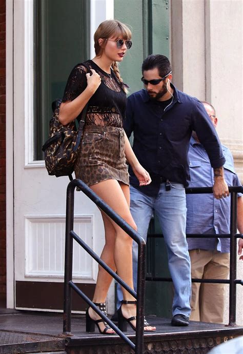 Oops Singer Taylor Swift Upskirt In New York Scandal Free Nude Porn