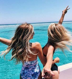 Pinterest Lucy Trapani Cute Beach Pictures Beach Poses With Friends Beach Poses