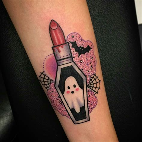 We are here again and we bring something spooky to you. Pin by Cjay Levine on Tattoo stuffs | Cute halloween ...