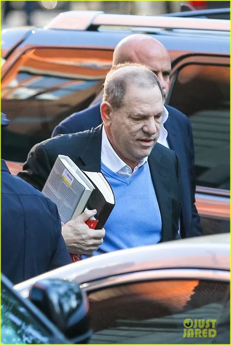 Harvey Weinstein Turns Himself In To Police To Face Sex Crime Charge In Nyc Photo 4090883