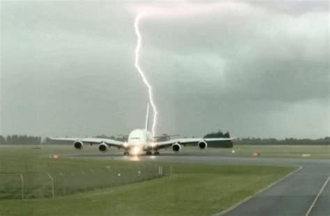 Shocking Footage Shows Lightning Nearly Striking Plane
