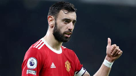 Man Utd Duo Bruno Fernandes And Lindelof Team Up To Raise Money For