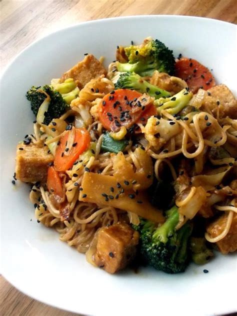 Ob es an dem bunten wokgemüse, ananas, kokosmilch, glasnudeln oder. ...Soul Vood kocht & bloggt...: Asiatische Gemüsepfanne ...