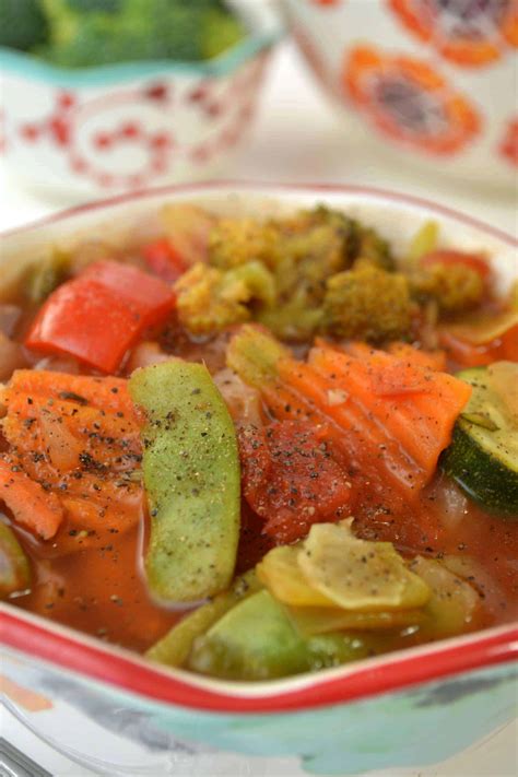 Webmd recommends nine foods that can help. Weight Loss Vegetable Soup - Low Calorie Soups for Weight Loss
