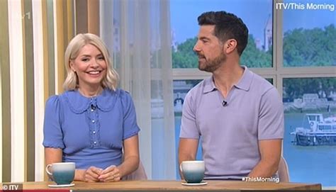 holly willoughby loses her voice after 12 hour glastonbury bender as she trends now