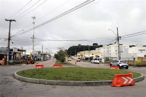 Solicitada Por Moradores Nova Rotatória Melhora O Trânsito No Rio Bonito Prefeitura De Curitiba