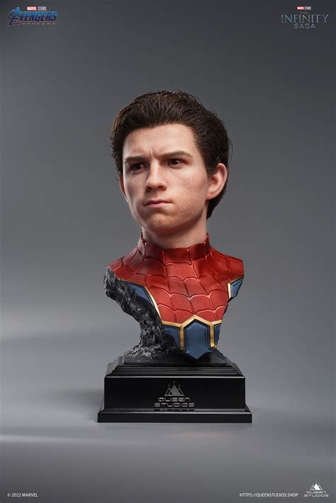 Iron Spider Man 12 Statue Premium Edition