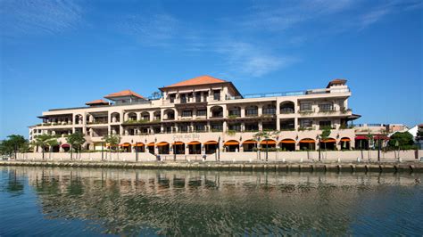 Harga untuk satu malam adalah serendah rm73 sahaja pada hari minggu tidak termasuk cukai di laman agoda. 15 Hotel & Guest House Paling 'Picturesque' Di Tepi Sungai ...