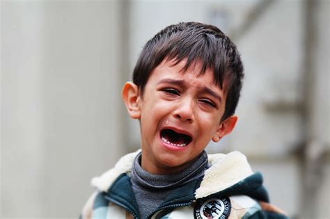 Niño Niño Llorando Irak Niño Triste Infeliz Joven Fondo De