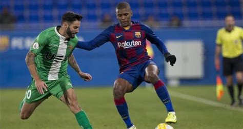 .فإن كومان أراد متابعة اللقاء الأول لـ(برشلونة b) في الدوري هذا الموسم خاصة وأن المدرب جارسيا بيمينتا دفع بالثنائي كونراد دي لا فوينتي وإيناكي بينا في التشكيلة. أكيمي يذهب إعارة إلى ألميريا