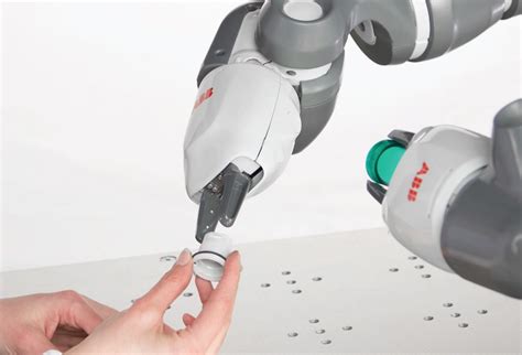 Abb Introduces Yumi Worlds First Truly Collaborative Dual Arm Robot