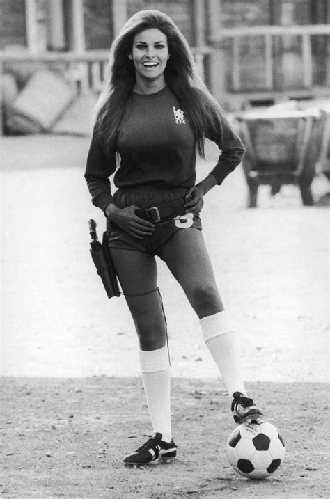 Raquel Welch On Set 1971 Raquel Welch Chelsea Girls