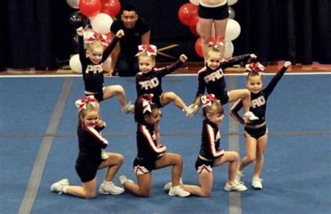 1000 Images About Easy Cheer Cheerleading Stunt Cheer Routines