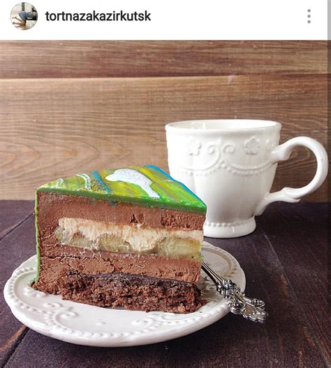 A moist chocolate cake that wins everyone's heart. Chocolate, banana & coffee mousse cake - Dessert School