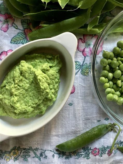 Easy Creamy Mushy Peas Recipe Biting At The Bits