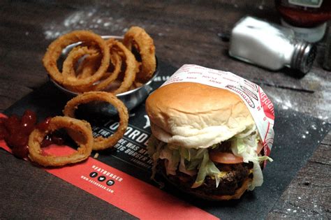 Dude For Food Fatburger The Last Great Hamburger Stand Opens In Manila