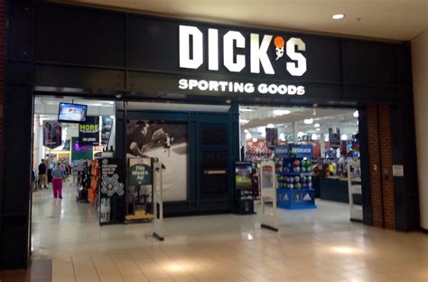 Dicks Sporting Goods Dicks Sporting Goods Store Mall Locat Flickr