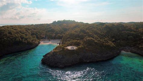 Everything About The Carnaza Island Cebu