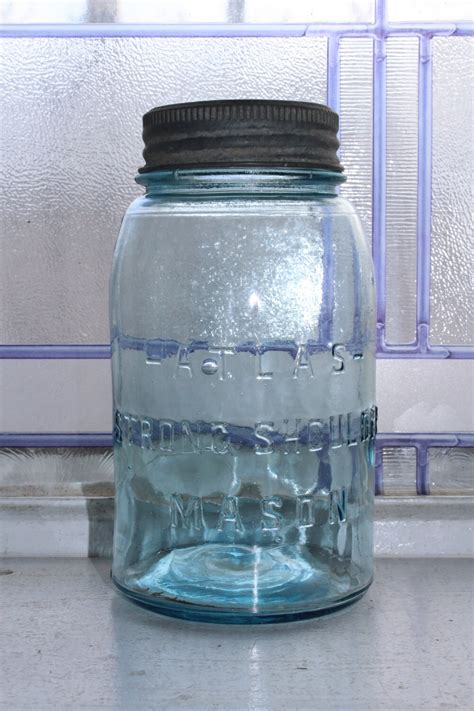 Blue Atlas Strong Shoulder Mason Jar Quart Vintage 1920s
