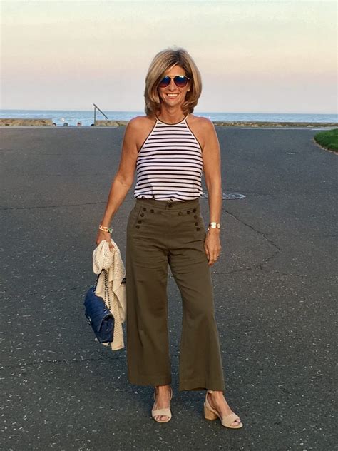 The Short Girls Guide On How To Wear Wide Leg Pants Lucia Gulbransen