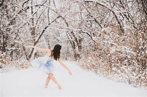 ballet in the snow love these dance photos dance photography dance photos dancer photography