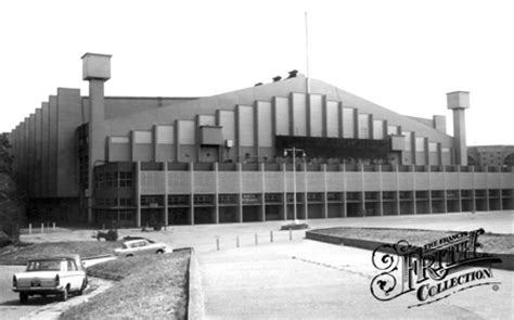 The concerts, wembley empire pool, 18th march 1972. NME Poll Winners 1964, part 1