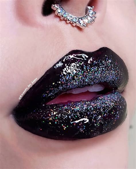 16 Stunning Black Lipstick Looks The Glossychic