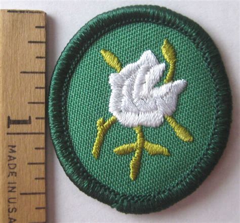 retired girl scout 1978 1989 white rose troop crest flower badge patch troop id ebay