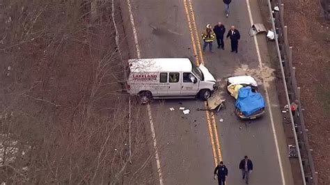 2 Dead In Head On Collision Involving Van And Car In Ringwood New Jersey Abc7 New York