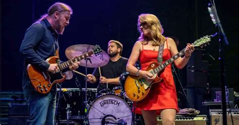 Tedeschi Trucks Bands Emotive Medley Angel From Montgomery And Sugaree