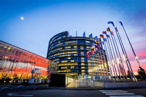 Maybe you would like to learn more about one of these? Le "Certificat COVID-19 de l'UE" approuvé par le parlement ...