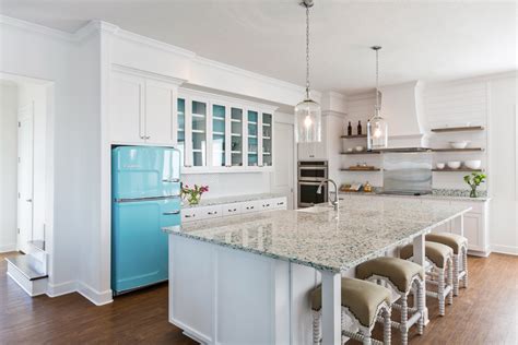 Looking for color schemes for your graphic, web, or ui design? Coastal Current Beach House Style - Southern Lady Magazine