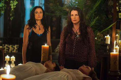 ‘witches Of East End Season 2 Is Spoiler Dead Disturbing Episode